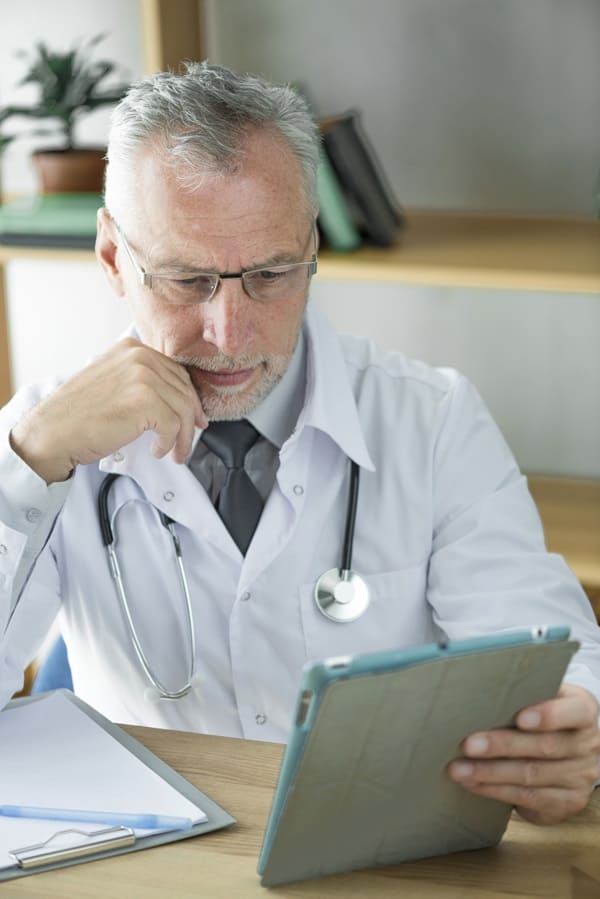 Servicio de urología para cálculos renales en Bogotá