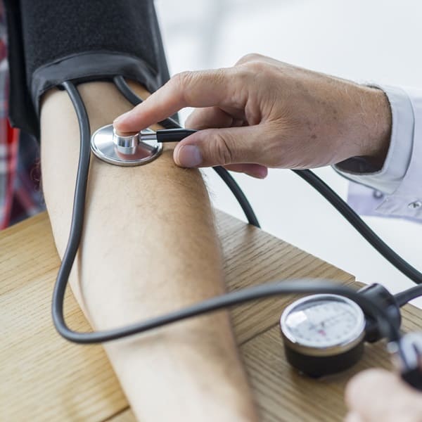 Servicio de urología para cálculos renales en Bogotá